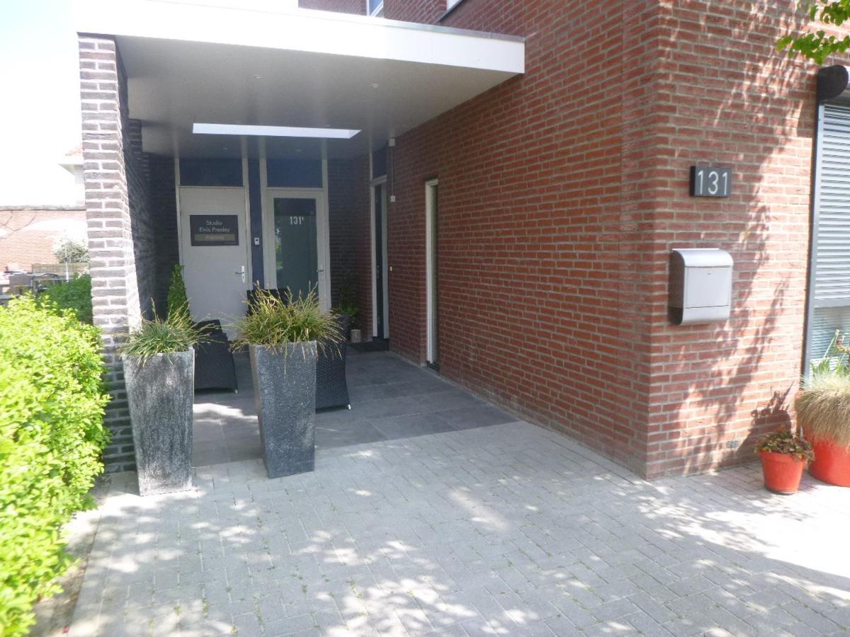 Elvis Presley Private Studio With Kitchen And Airconditioning Goes Eksteriør billede