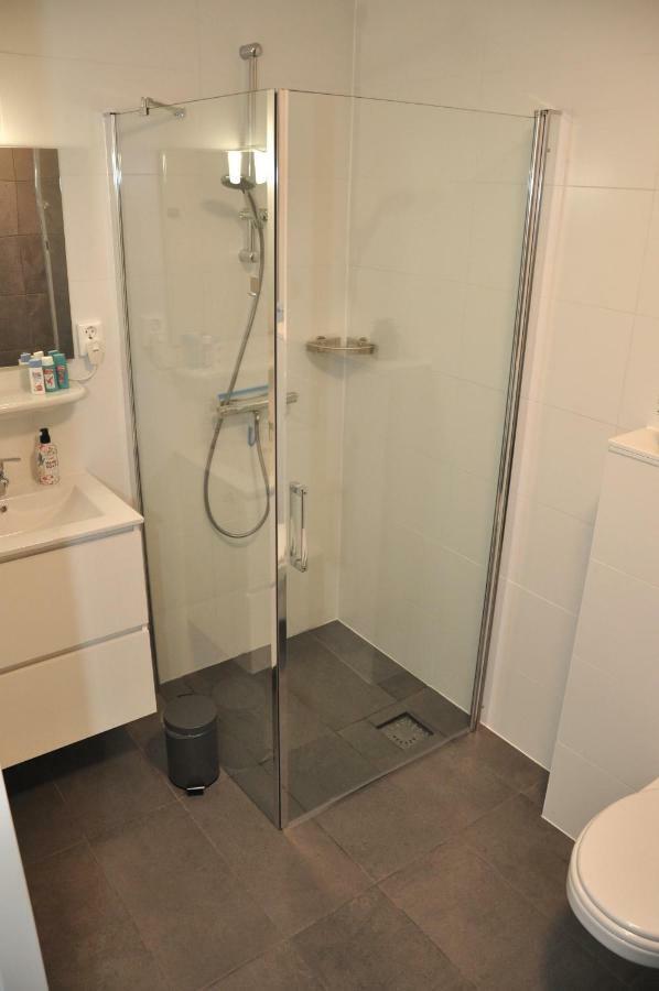 Elvis Presley Private Studio With Kitchen And Airconditioning Goes Eksteriør billede